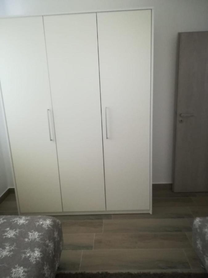 Apartment Villa Bijele Stijene Karlobag Exterior foto